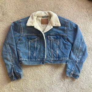 Levi’s cropped Sherpa jean jacket